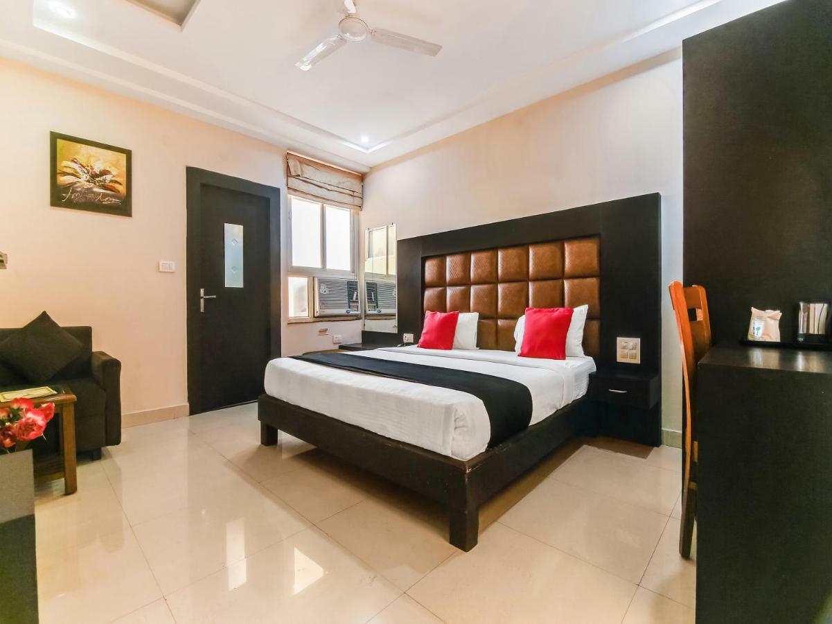 Capital O 32619 Hotel Sugar Palm Gwalior Exterior foto