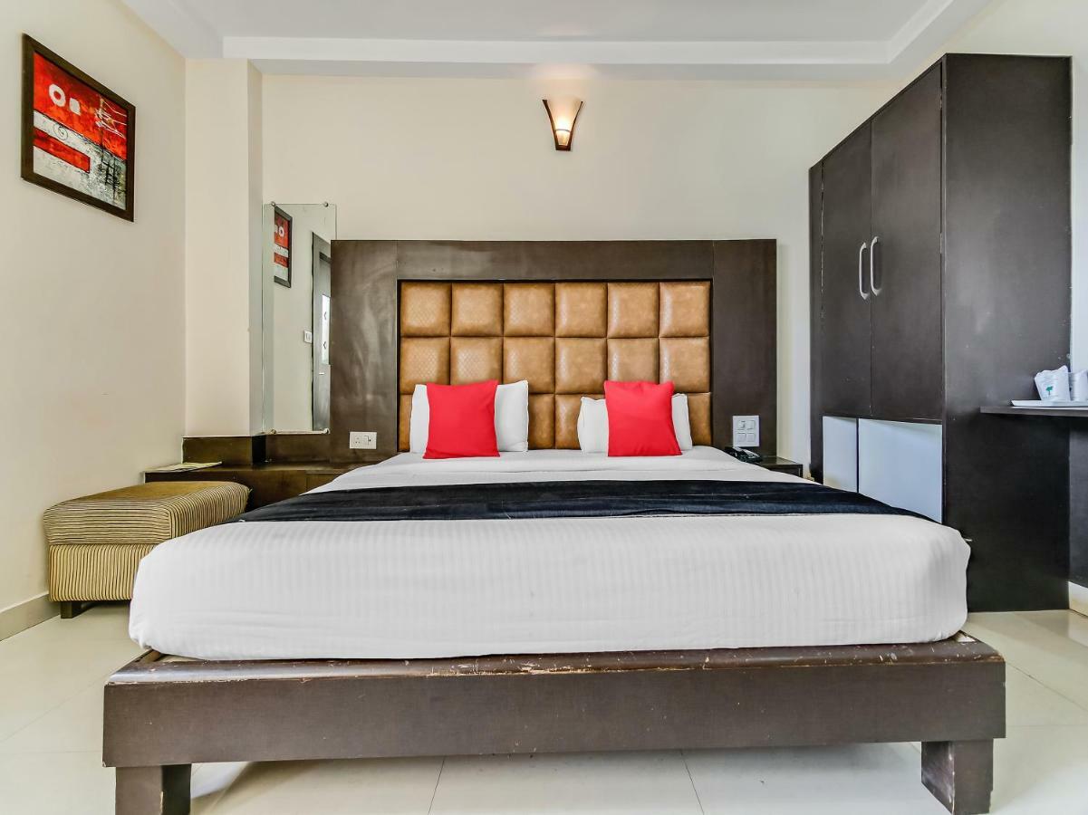 Capital O 32619 Hotel Sugar Palm Gwalior Exterior foto