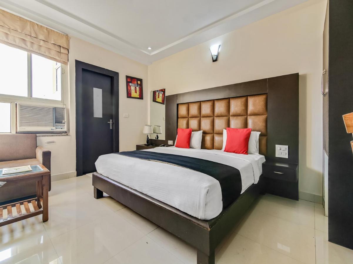 Capital O 32619 Hotel Sugar Palm Gwalior Exterior foto