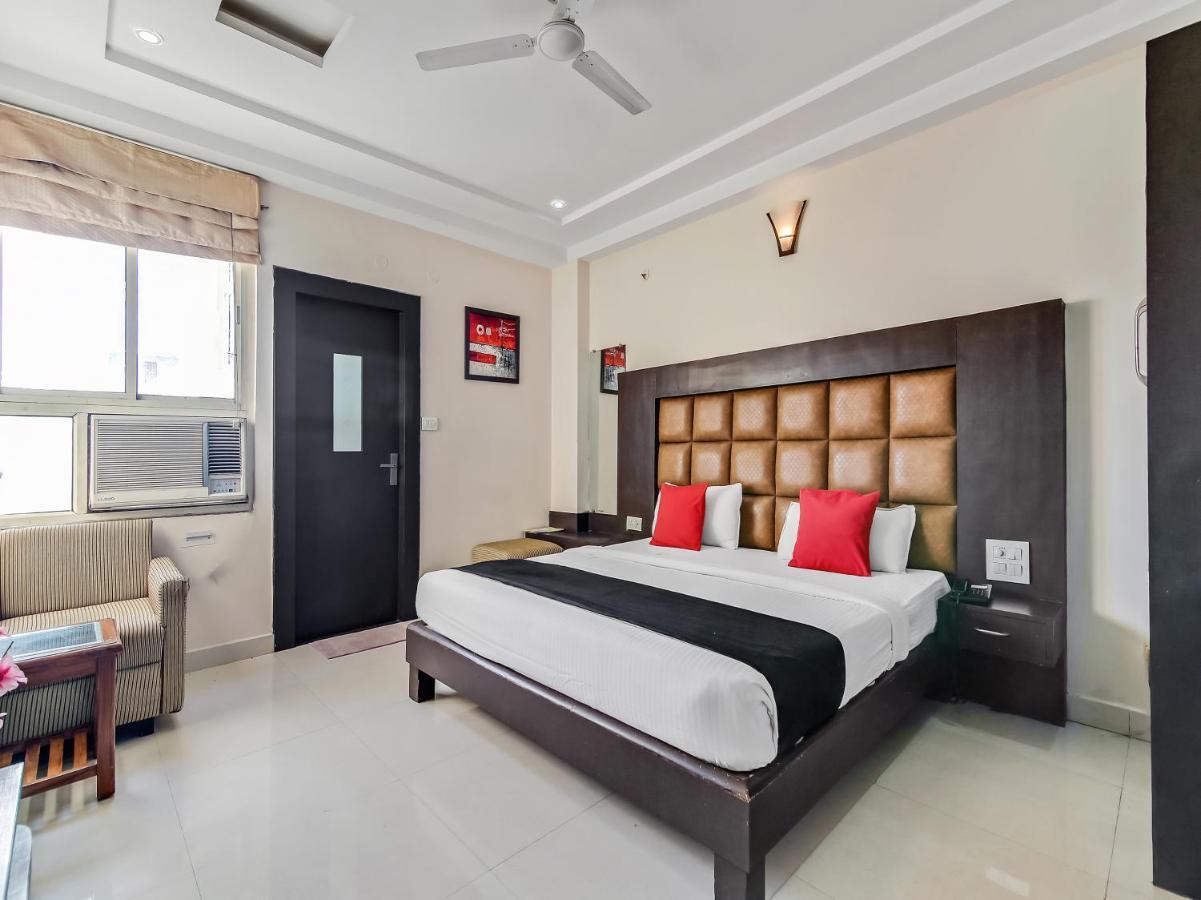 Capital O 32619 Hotel Sugar Palm Gwalior Exterior foto